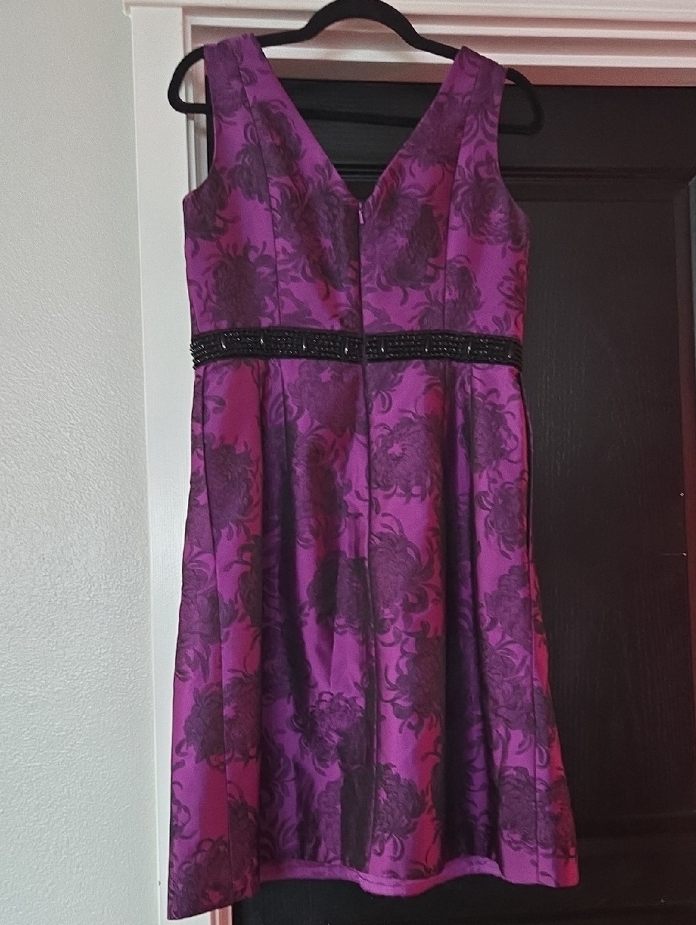 Carmen Marc Valvo Purple Floral Taffeta Fit & Flare Beaded Waist Dress Size 8 - Picture 2 of 9